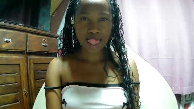 Nathalielock live cam on Cam4