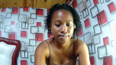 Nathalielock live cam on Cam4