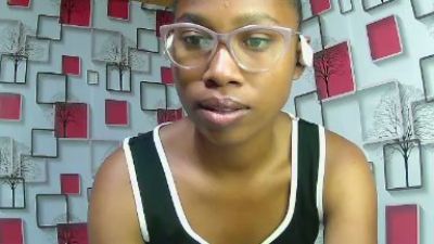 Nathalielock live cam on Cam4