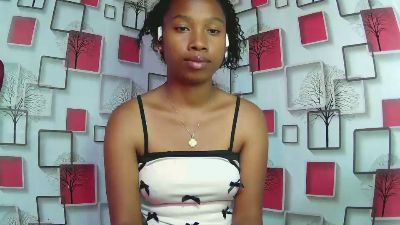 Nathalielock live cam on Cam4
