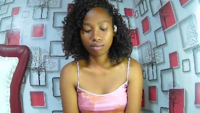 Nathalielock live cam on Cam4