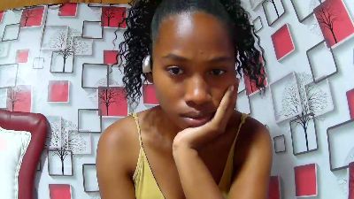 Nathalielock live cam on Cam4