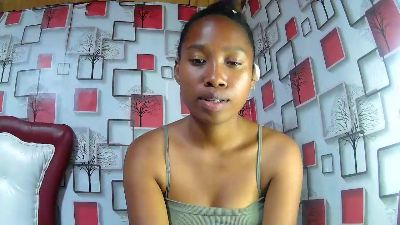 Nathalielock live cam on Cam4
