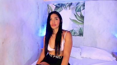 Nathaly_Verjel live cam on Cam4