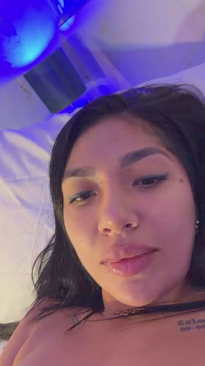Nathaly_Verjel live cam on Cam4
