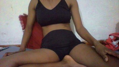 Nathalydia live cam on Cam4