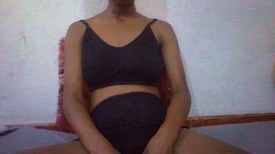 Nathalydia live cam on Cam4