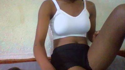 Nathalydia live cam on Cam4