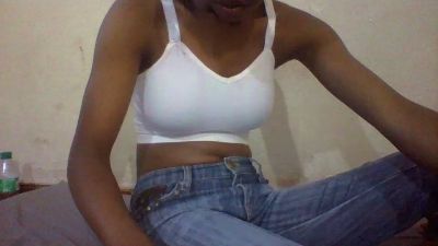 Nathalydia live cam on Cam4