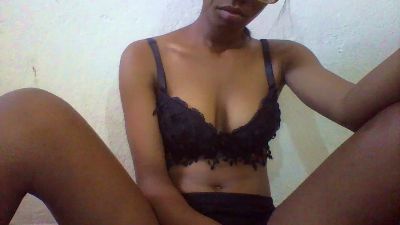 Nathalydia live cam on Cam4