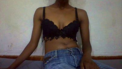 Nathalydia live cam on Cam4