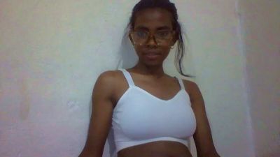 Nathalydia live cam on Cam4