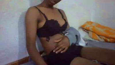 Nathalydia live cam on Cam4