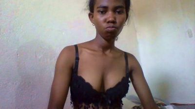 Nathalydia live cam on Cam4
