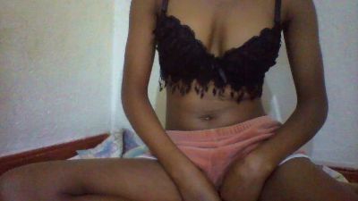 Nathalydia live cam on Cam4