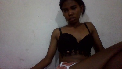 Nathalydia live cam on Cam4