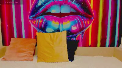NatiaKotridze live cam on Cam4