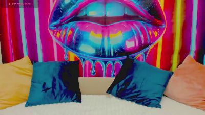 NatiaKotridze live cam on Cam4