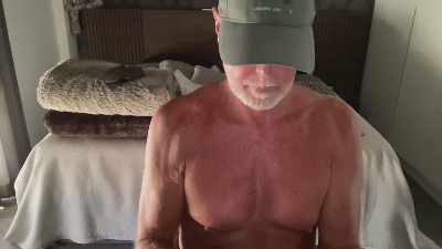 Naturista19 live cam on Cam4
