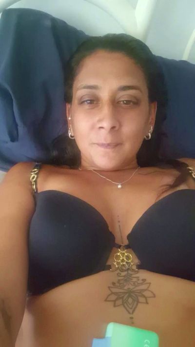 NaughtyNylaX live cam on Cam4