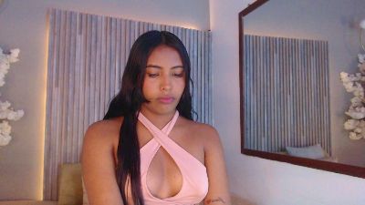 Naughty_Luna1 live cam on Cam4
