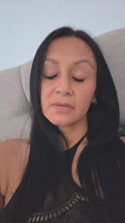 Naughty_Nikkie live cam on Cam4