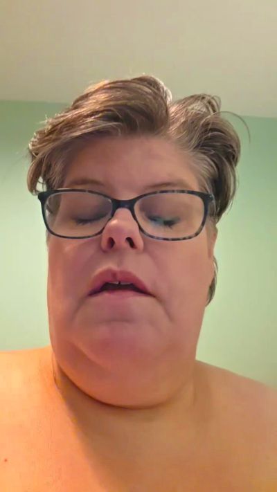 Naughtygilf live cam on Cam4