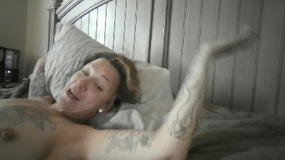 Naughtygirl121 live cam on Cam4