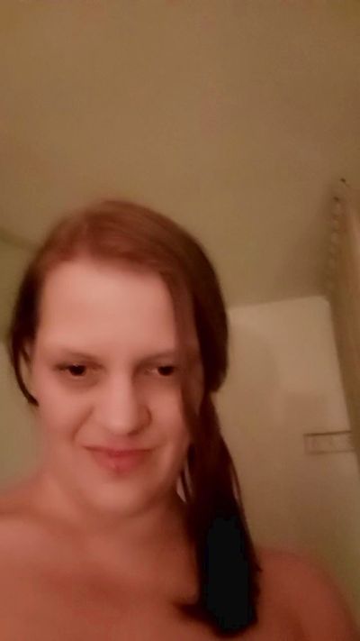 Naughtygirl88 live cam on Cam4