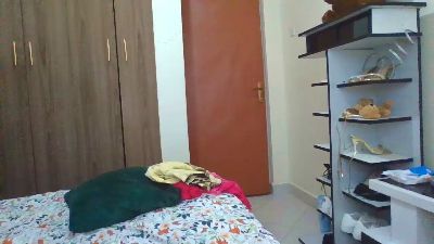 Naughtymessey live cam on Cam4