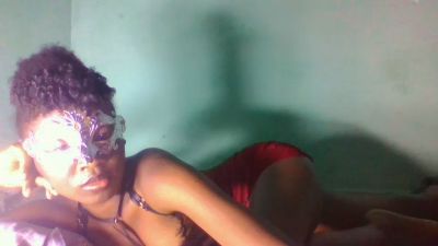 Naura_Mia live cam on Cam4