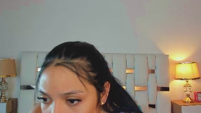 Nauthy_Nahomi live cam on Cam4