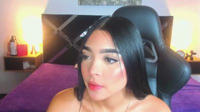 Nauthy_Nahomi live cam on Cam4