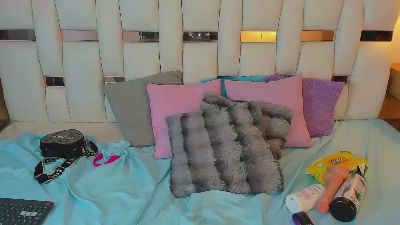 Nauthy_Nahomi live cam on Cam4
