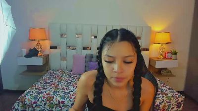 Nauthy_Nahomi live cam on Cam4