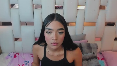 Nauthy_Nahomi live cam on Cam4