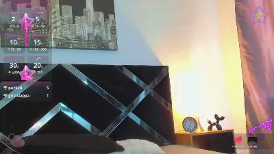 Nauthy_Nahomi live cam on Cam4