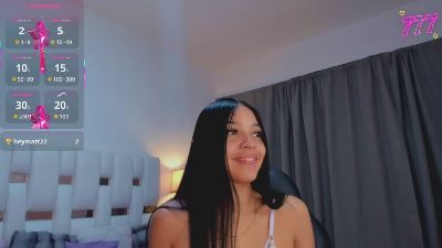 Nauthy_Nahomi live cam on Cam4