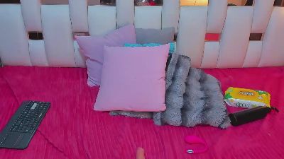Nauthy_Nahomi live cam on Cam4