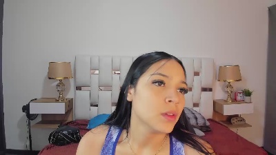 Nauthy_Nahomi live cam on Cam4