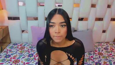 Nauthy_Nahomi live cam on Cam4