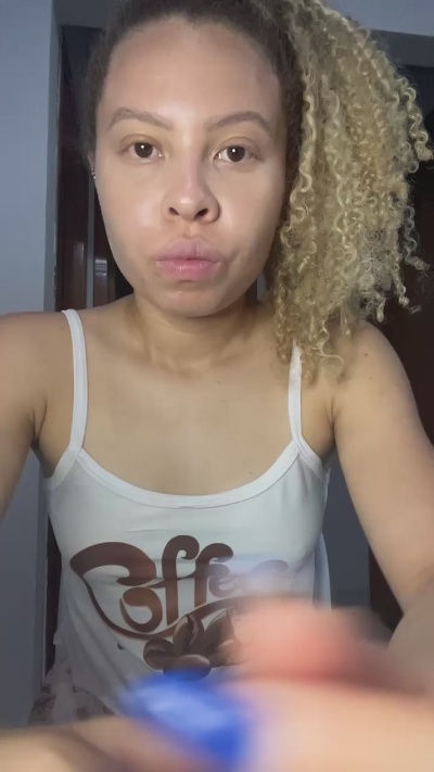 Nay_hott3 Live Chat on Cam4
