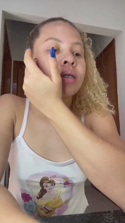 Nay_hott3 live cam on Cam4
