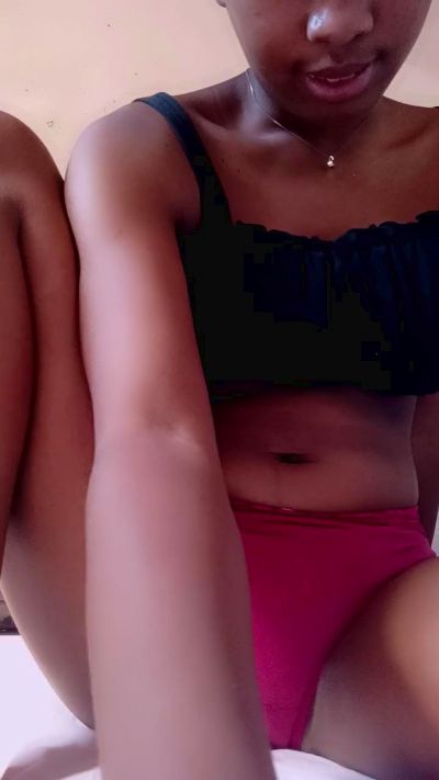 Nayah live cam on Cam4