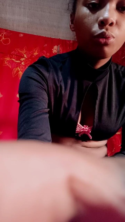 Nayah live cam on Cam4