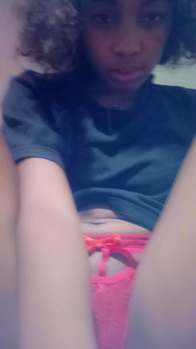 Nayah live cam on Cam4