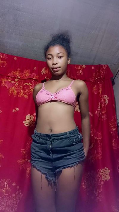 Nayah live cam on Cam4