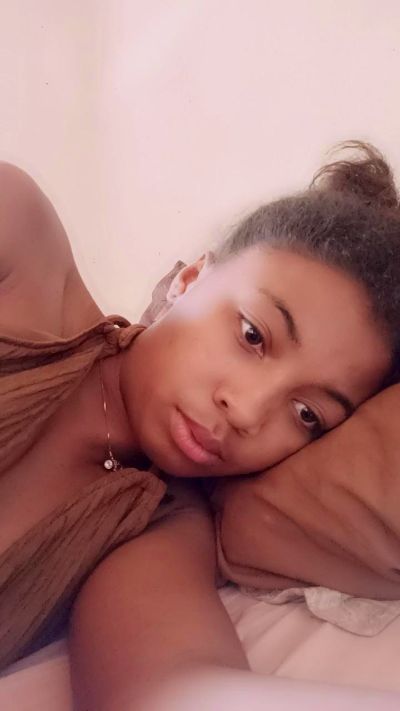 Nayah live cam on Cam4