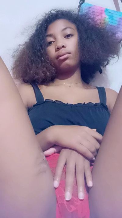 Nayah live cam on Cam4