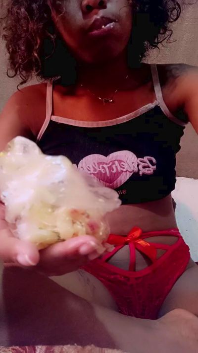 Nayah live cam on Cam4